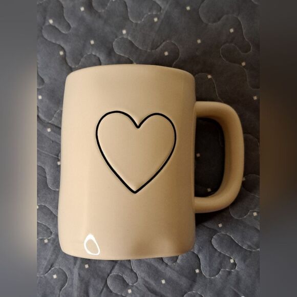 Rae Dunn Valentine's Hearts coffee mug - Picture 1 of 4